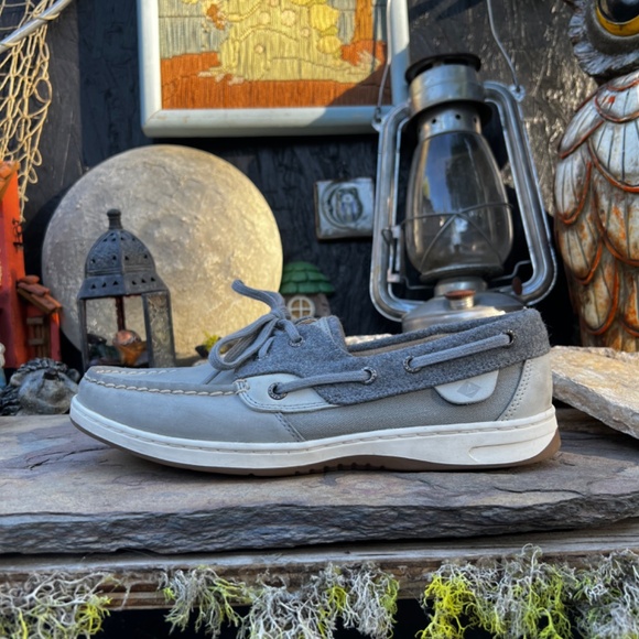 Sperry Women’s Angelfish Varsity Boat Shoe. - Picture 2 of 7